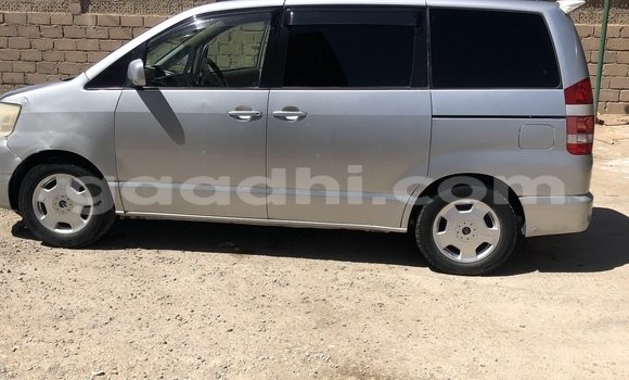 ይግዙ ያገለገለ Toyota Noah ብር መኪና በ ሐርጌሳ በ ሶማሊላንድ ይግዙ ያገለገለ Toyota Noah ብር መኪና በ ሐርጌሳ በ ሶማሊላንድ