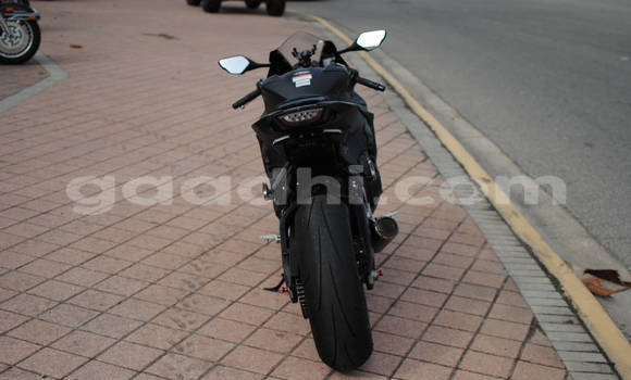 Buy Used Honda CBR 1000 RR Black Bike in Dolaw in Gedo Buy Used Honda CBR 1000 RR Black Bike in Dolaw in Gedo