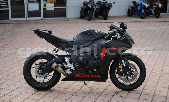 Buy Used Honda CBR 1000 RR Black Bike in Dolaw in Gedo Buy Used Honda CBR 1000 RR Black Bike in Dolaw in Gedo