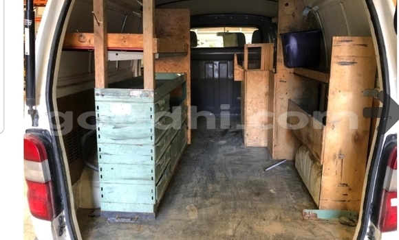 ይግዙ ያገለገለ Toyota Hiace ነጭ መኪና በ ሐርጌሳ በ ሶማሊላንድ ይግዙ ያገለገለ Toyota Hiace ነጭ መኪና በ ሐርጌሳ በ ሶማሊላንድ