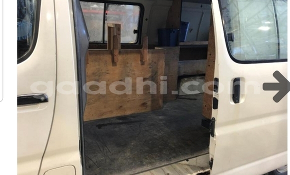 ይግዙ ያገለገለ Toyota Hiace ነጭ መኪና በ ሐርጌሳ በ ሶማሊላንድ ይግዙ ያገለገለ Toyota Hiace ነጭ መኪና በ ሐርጌሳ በ ሶማሊላንድ