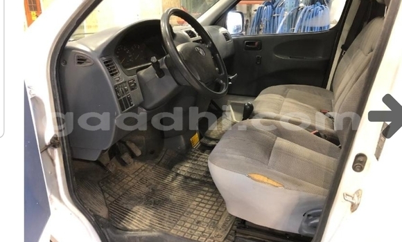 ይግዙ ያገለገለ Toyota Hiace ነጭ መኪና በ ሐርጌሳ በ ሶማሊላንድ ይግዙ ያገለገለ Toyota Hiace ነጭ መኪና በ ሐርጌሳ በ ሶማሊላንድ