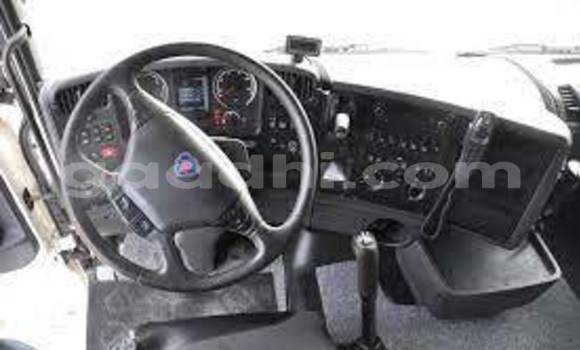 ይግዙ ያገለገለ Scania R420 ነጭ የጭነት መኪና በ ሐርጌሳ በ ሶማሊላንድ ይግዙ ያገለገለ Scania R420 ነጭ የጭነት መኪና በ ሐርጌሳ በ ሶማሊላንድ
