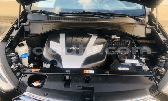 Nunua Ilio tumika Hyundai Santa Fe Nyeusi Gari ndani ya Iskushuban nchini Bari Nunua Ilio tumika Hyundai Santa Fe Nyeusi Gari ndani ya Iskushuban nchini Bari