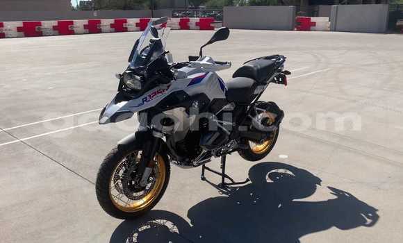 اشتري مستعمل BMW R1200GS Adventure أسود دراجة نارية في Las'anod في نوغال اشتري مستعمل BMW R1200GS Adventure أسود دراجة نارية في Las'anod في نوغال