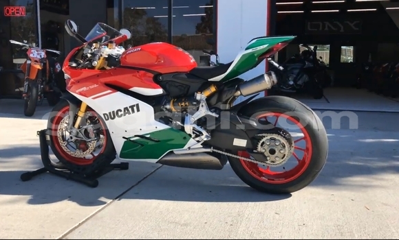 اشتري مستعمل Ducati Panigale أحمر دراجة نارية في كيسمايو في الصومال اشتري مستعمل Ducati Panigale أحمر دراجة نارية في كيسمايو في الصومال