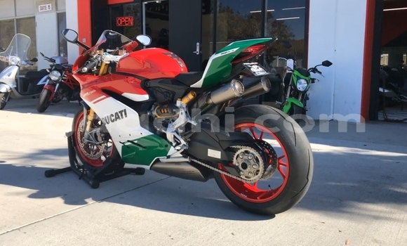اشتري مستعمل Ducati Panigale أحمر دراجة نارية في كيسمايو في الصومال اشتري مستعمل Ducati Panigale أحمر دراجة نارية في كيسمايو في الصومال