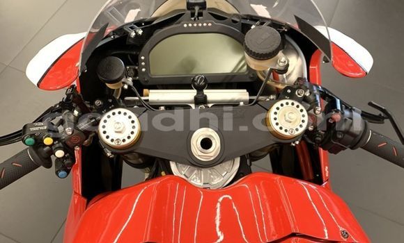 Buy New Ducati 1198 Red Bike in Bandarmu'ayo in Bari