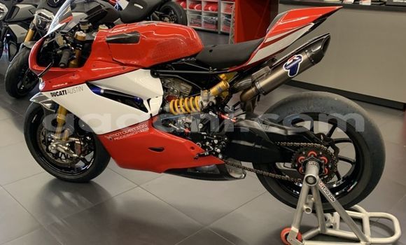 اشتري جديد Ducati 1198 أحمر دراجة نارية في Bandarmu'ayo في باري اشتري جديد Ducati 1198 أحمر دراجة نارية في Bandarmu'ayo في باري