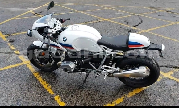 Buy New BMW R nineT Beige Bike in Bereda in Bari Buy New BMW R nineT Beige Bike in Bereda in Bari