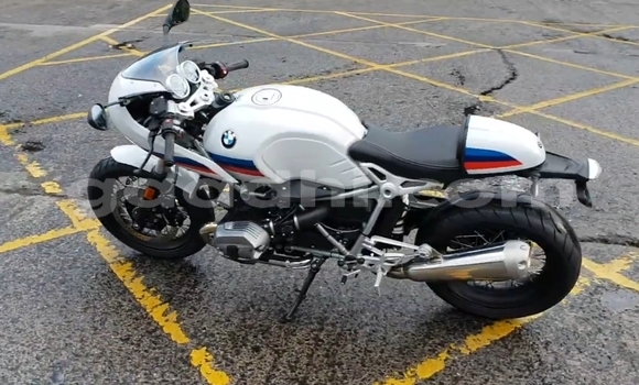 اشتري جديد BMW R nineT اللون البيج دراجة نارية في Bereda في باري اشتري جديد BMW R nineT اللون البيج دراجة نارية في Bereda في باري