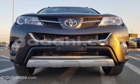 اشتري Imported Toyota RAV4 آخر سيارة في Import - Dubai في الصومال اشتري Imported Toyota RAV4 آخر سيارة في Import - Dubai في الصومال