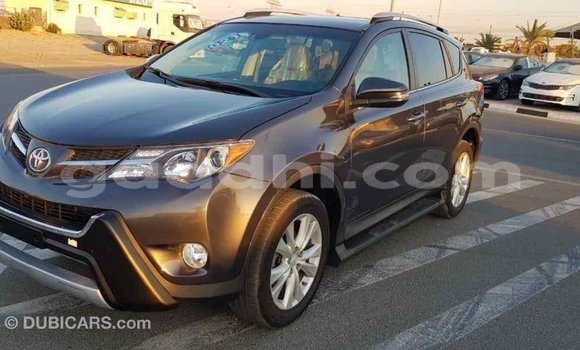 اشتري Imported Toyota RAV4 آخر سيارة في Import - Dubai في الصومال اشتري Imported Toyota RAV4 آخر سيارة في Import - Dubai في الصومال
