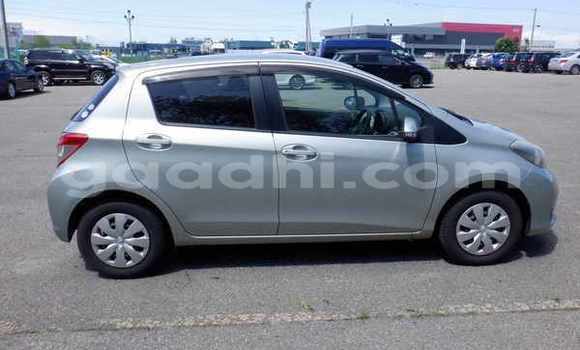 Buy Used Toyota Vitz Silver Car in Import - Dubai in Somalia Buy Used Toyota Vitz Silver Car in Import - Dubai in Somalia