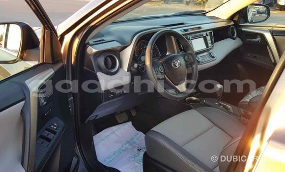 اشتري Imported Toyota RAV4 آخر سيارة في Import - Dubai في الصومال اشتري Imported Toyota RAV4 آخر سيارة في Import - Dubai في الصومال