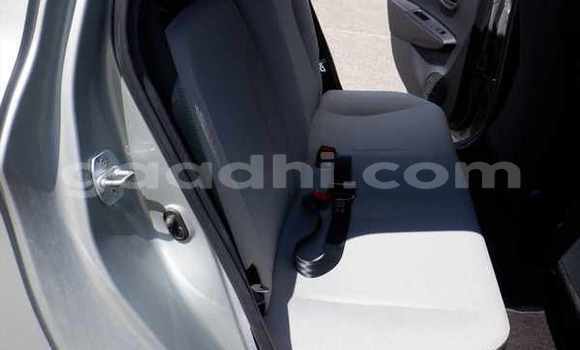 Buy Used Toyota Vitz Silver Car in Import - Dubai in Somalia Buy Used Toyota Vitz Silver Car in Import - Dubai in Somalia