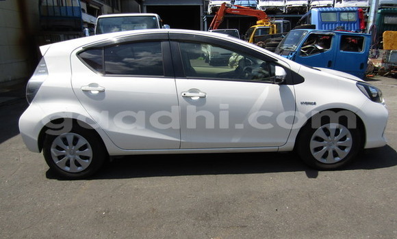 Buy Used Toyota Aqua White Car in Import - Dubai in Somalia Buy Used Toyota Aqua White Car in Import - Dubai in Somalia
