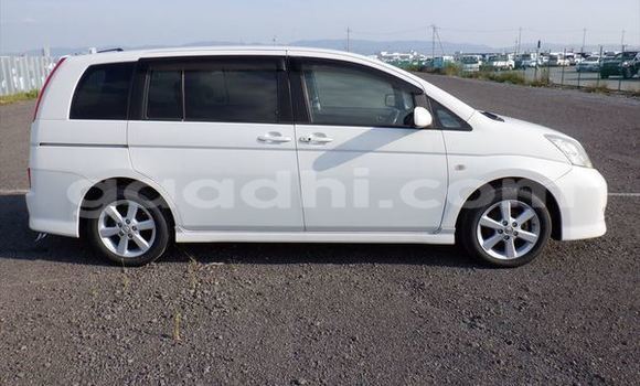 Buy Used Toyota ISis White Car in Import - Dubai in Somalia Buy Used Toyota ISis White Car in Import - Dubai in Somalia