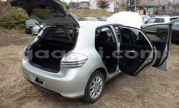 Nunua Ilio tumika Toyota Blade Fedha Gari ndani ya Import - Dubai nchini Somalia Nunua Ilio tumika Toyota Blade Fedha Gari ndani ya Import - Dubai nchini Somalia