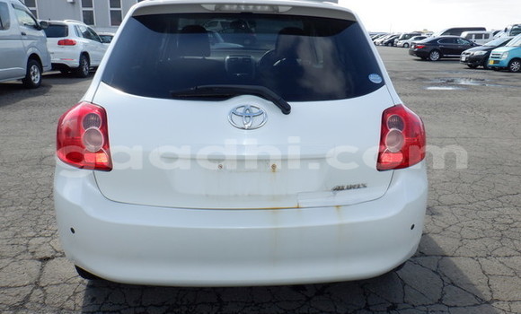 Buy Used Toyota Auris White Car in Import - Dubai in Somalia Buy Used Toyota Auris White Car in Import - Dubai in Somalia