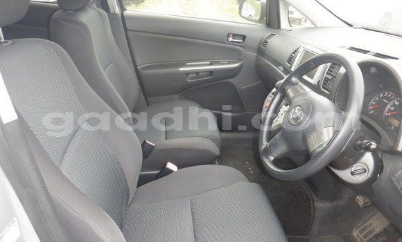 Buy Used Toyota Wish Silver Car in Import - Dubai in Somalia Buy Used Toyota Wish Silver Car in Import - Dubai in Somalia