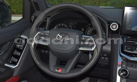 Nunua Mpya Toyota Land Cruiser Nyeupe Gari ndani ya Import - Dubai nchini Somalia Nunua Mpya Toyota Land Cruiser Nyeupe Gari ndani ya Import - Dubai nchini Somalia