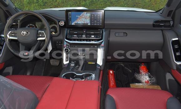 Nunua Mpya Toyota Land Cruiser Nyeupe Gari ndani ya Import - Dubai nchini Somalia Nunua Mpya Toyota Land Cruiser Nyeupe Gari ndani ya Import - Dubai nchini Somalia