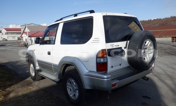 Buy Used Toyota Land Cruiser Prado White Car in Import - Dubai in Somalia Buy Used Toyota Land Cruiser Prado White Car in Import - Dubai in Somalia