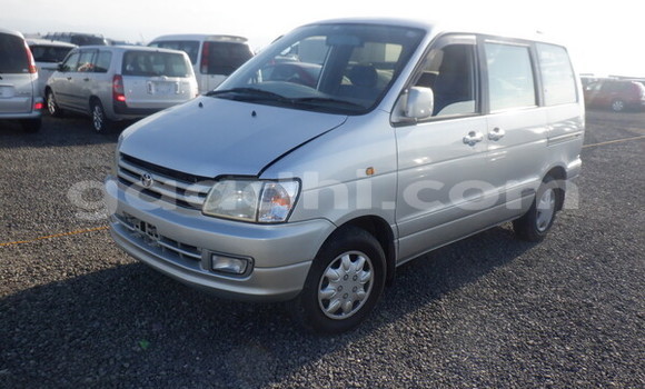Buy Used Toyota TownAce Silver Car in Import - Dubai in Somalia