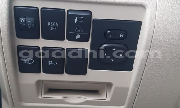 Nunua Mpya Toyota Land Cruiser Nyeupe Gari ndani ya Mogadishu nchini Somalia Nunua Mpya Toyota Land Cruiser Nyeupe Gari ndani ya Mogadishu nchini Somalia