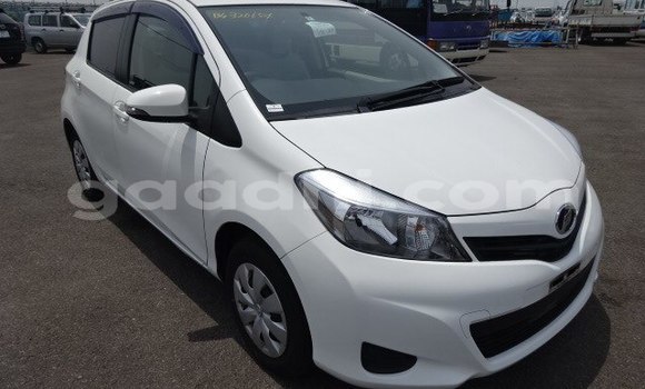 Buy Used Toyota Vitz White Car in Dujuma in Gedo Buy Used Toyota Vitz White Car in Dujuma in Gedo