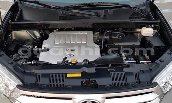 اشتري Imported Toyota Highlander أخضر سيارة في Import - Dubai في الصومال اشتري Imported Toyota Highlander أخضر سيارة في Import - Dubai في الصومال