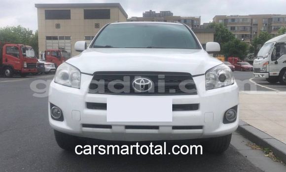 Buy Used Toyota RAV4 White Car in Bardhere in Gedo Buy Used Toyota RAV4 White Car in Bardhere in Gedo