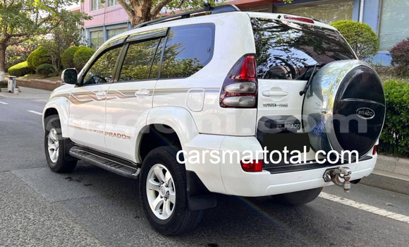 Buy Used Toyota Prado White Car in Borama in Awdal Buy Used Toyota Prado White Car in Borama in Awdal