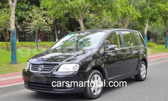 Buy Used Volkswagen Touran Silver Car in Kismayo in Somalia Buy Used Volkswagen Touran Silver Car in Kismayo in Somalia