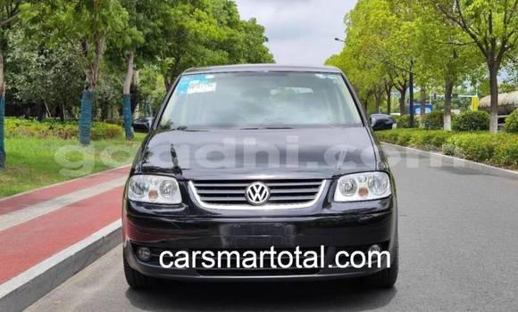 Buy Used Volkswagen Touran Silver Car in Kismayo in Somalia Buy Used Volkswagen Touran Silver Car in Kismayo in Somalia