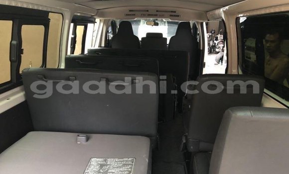 ይግዙ ያገለገለ Toyota Hiace ነጭ መኪና በ ሞቃዲሾ በ ሶማሊያ ይግዙ ያገለገለ Toyota Hiace ነጭ መኪና በ ሞቃዲሾ በ ሶማሊያ