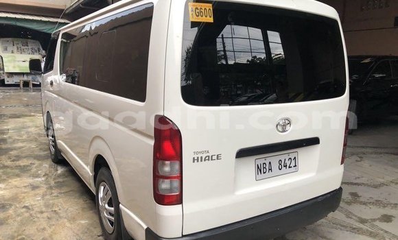 Buy Used Toyota Hiace White Car in Hobyo in Mudug Buy Used Toyota Hiace White Car in Hobyo in Mudug