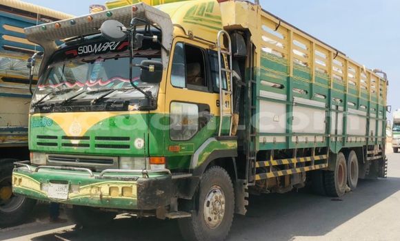 ይግዙ ያገለገለ Nissan UD ብናማ የጭነት መኪና በ Berbera በ ሶማሊያ ይግዙ ያገለገለ Nissan UD ብናማ የጭነት መኪና በ Berbera በ ሶማሊያ