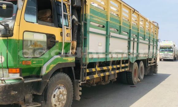 ይግዙ ያገለገለ Nissan UD ብናማ የጭነት መኪና በ Berbera በ ሶማሊያ ይግዙ ያገለገለ Nissan UD ብናማ የጭነት መኪና በ Berbera በ ሶማሊያ