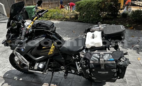 اشتري مستعمل BMW R1200GS Adventure أسود دراجة نارية في بوساسو في الصومال اشتري مستعمل BMW R1200GS Adventure أسود دراجة نارية في بوساسو في الصومال