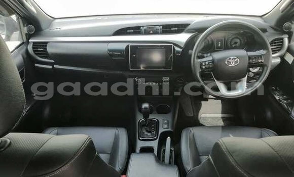 ይግዙ ያገለገለ Toyota Hilux ነጭ መኪና በ ሞቃዲሾ በ ሶማሊያ ይግዙ ያገለገለ Toyota Hilux ነጭ መኪና በ ሞቃዲሾ በ ሶማሊያ