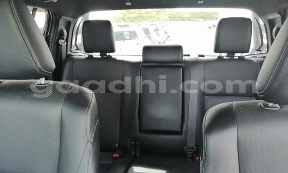 ይግዙ ያገለገለ Toyota Hilux ነጭ መኪና በ ሞቃዲሾ በ ሶማሊያ ይግዙ ያገለገለ Toyota Hilux ነጭ መኪና በ ሞቃዲሾ በ ሶማሊያ