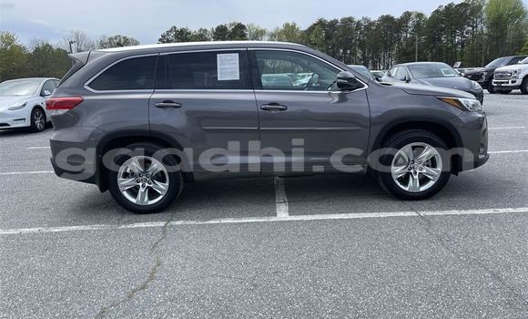 اشتري مستعمل Toyota Highlander آخر سيارة في Bardhere في جدو اشتري مستعمل Toyota Highlander آخر سيارة في Bardhere في جدو