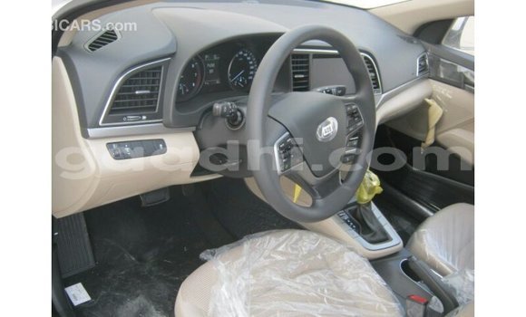 Imported Hyundai Elantra White Makiinaa iti Import - Dubai keessatti Somalia keessatti Imported Hyundai Elantra White Makiinaa iti Import - Dubai keessatti Somalia keessatti