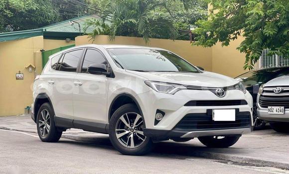 Nunua Ilio tumika Toyota RAV4 Nyeupe Gari ndani ya Bargal nchini Bari Nunua Ilio tumika Toyota RAV4 Nyeupe Gari ndani ya Bargal nchini Bari