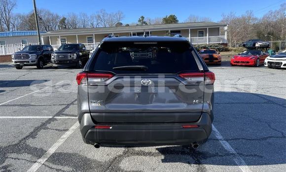 Nunua Ilio tumika Toyota RAV4 Beige Gari ndani ya Baki nchini Awdal Nunua Ilio tumika Toyota RAV4 Beige Gari ndani ya Baki nchini Awdal