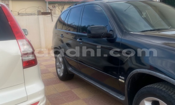 Oofamaa BMW X5 Black Makiinaa iti Hargeysa keessatti Somaliland keessatti Oofamaa BMW X5 Black Makiinaa iti Hargeysa keessatti Somaliland keessatti