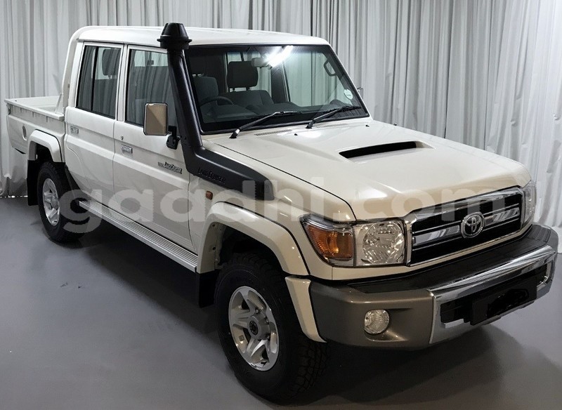 Big with watermark toyota land cruiser bay baydhabo 5707