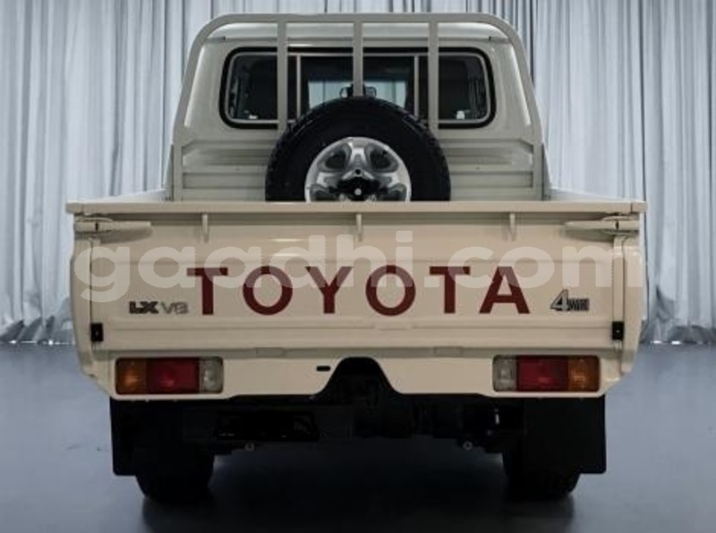 Big with watermark toyota land cruiser bay baydhabo 5707